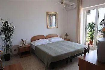 Hotel Joli 3*